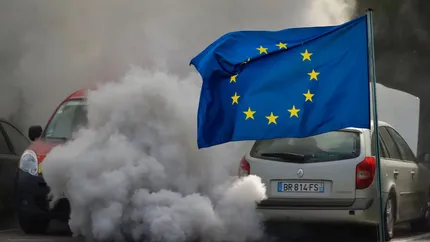 Reguli mai lejere pentru emisiile auto. Producătorii au timp până în 2028 să se alinieze normelor UE