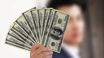 Dezvăluiri spectaculoase ale lui Claudiu Năsui. Un director de institut de cercetare din România are un salariu cu 5.000 de dolari mai mare decât al preşedintelui SUA, plus sporuri şi prime de pensionare de sute de mii de euro