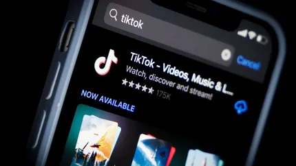 Bărbatul care instiga pe TikTok rezerviștii și foștii deținuți să intre cu forța în Guvern, cercetat penal