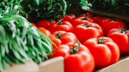 Tomata Românească, programul prin care se verifică reziduurile de pesticide din roşiile autohtone. Acţiunea durează până pe 15 iulie 2025