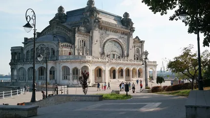 Ce salarii se plătesc la Cazinoul Constanța. CINE încasează peste 1.400 de euro pe lună, fără sporuri