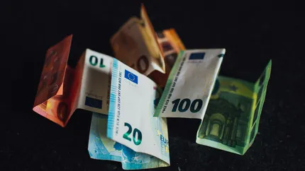 E OFICIAL! Se trece la moneda euro! Când se va întâmpla