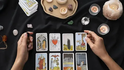 Ce mesaje transmit cărțile de tarot pentru fiecare zodie în luna iunie 2025. Nativii care trec prin transformări neașteptate