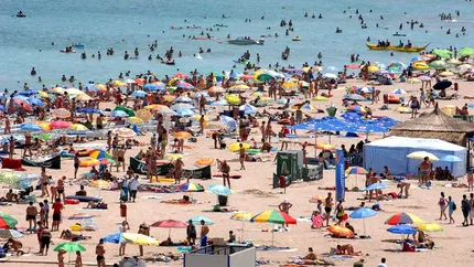 Vacanţă la mare cu doar 43 de lei pe noapte. Care români pot beneficia de acest preţ şi ce trebuie să facă