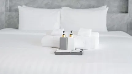 Importanța detaliilor: 9 accesorii și dotări indispensabile într-o cameră de hotel