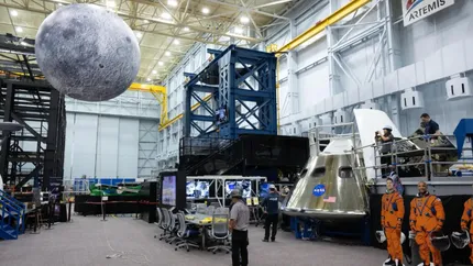 Astronauții misiunii Artemis 2 se pregătesc pentru călătoria în jurul Lunii din 2026