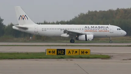 Un avion cu pasageri ruși a aterizat de urgență în Estonia. Călătorii, obligați să rămână în aeronavă timp de 5 ore