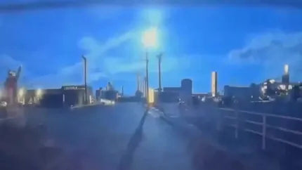 O „minge de foc” a luminat cerul deasupra Japoniei. Locuitorii au văzut cometa miercuri noaptea VIDEO