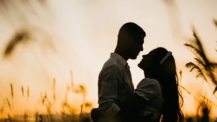 De ce cuplurile ajung să înnebunească împreună? Nu e de la soacră!