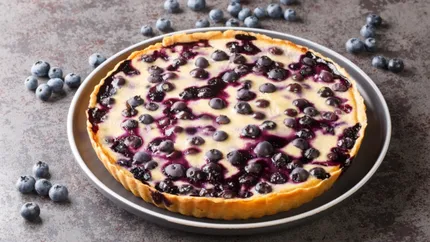 Rețeta de tartă cu afine. Desertul potrivit pentru zilele de toamnă. Ai nevoie doar de câteva ingrediente