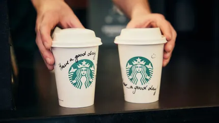 Starbucks, în mijlocul unei controverse: un angajat a refuzat cerința unei cliente de a-i scrie pe pahar numele Charlie Kirk