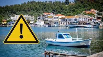 Pericolul nebănuit pentru turiștii din Grecia. Peripeția prin care au trecut mai mulți români pe o insulă populară