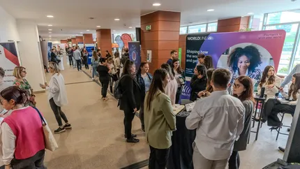 Absolvenții de facultate se confruntă cu dificultăți de integrare pe piața muncii: „Nimeni nu caută juniori”. Cum să îți crești șansele de angajare dacă ești proaspăt absolvent