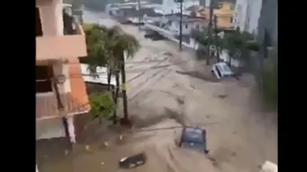 Tragedie în Mexic. 64 de morți și 65 de dispăruți după ploile torențiale care au lovit centrul și estul țării