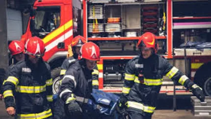 Incendiu la un depozit de muniție în Dâmbovița. 25 de persoane evacuate