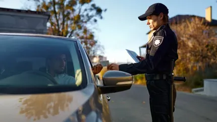 Țara în care permisele auto emise între 1999 și 2001 își pierd valabilitatea. Ce trebuie să facă șoferii