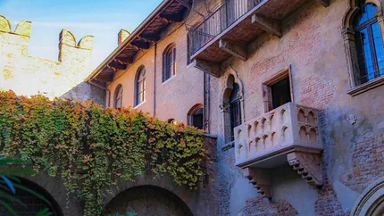 Verona taxează accesul la „Casa Julietei”: bilet de 12 euro și rezervare obligatorie