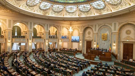 Proiectul plății pensiilor private – adoptat în acord cu decizia CCR