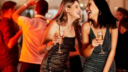 Rochii de zi versus rochii de seară: care sunt diferențele și cum le porți