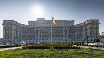 Ce salariu are un agent de curățenie de la Parlamentul României. Angajații sunt revoltați și amenință cu greva