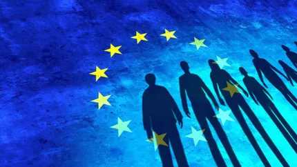 Europa, în fierbere după decizia Spaniei de a legaliza sute de mii de migranți ilegali