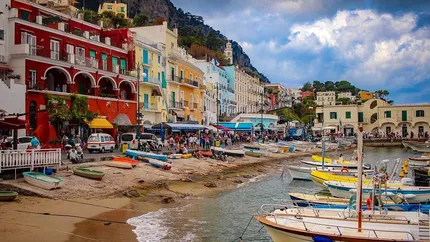 Capri pentru cunoscători: golfuri ascunse, peșteri secrete și luxul mediteranean