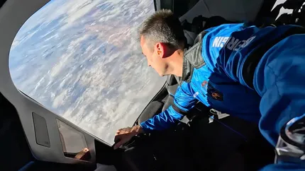 Weekend Blue Origin abandonează turismul spațial și se pregătește să trimită astronauți pe Lună