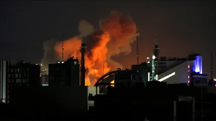 Avioanele israeliene și americane bombardează Iranul. Conflictul se extinde și include milițiile susținute de Iran