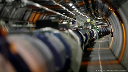 CERN marchează o premieră: antimateria, transportată cu succes în afara laboratorului