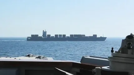 Pușcașii marini americani au confiscat o navă sub pavilion iranian în Golful Oman. Teheranul acuză SUA de „piraterie” și amenință cu represalii