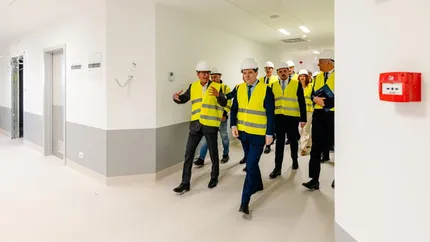 Nicușor Dan vizitează Centrul de Mari Arși din Timișoara: „România poate construi și progresa”