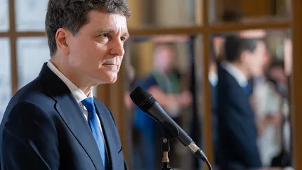 Nicușor Dan ia în calcul un guvern cu miniștri din fosta coaliție și un premier tehnocrat de la Cotroceni, dacă Guvernul Tomac nu trece de Parlament