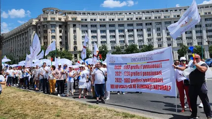 Instanţele şi parchetele, blocate de un protest al grefierilor împotriva legii salarizării