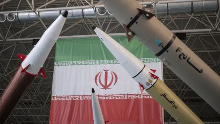 Iranul: Un terminal de alimentare cu combustibil al SUA, un centru de informații și facilități de comunicații din Kuweit și Bahrain au fost vizate