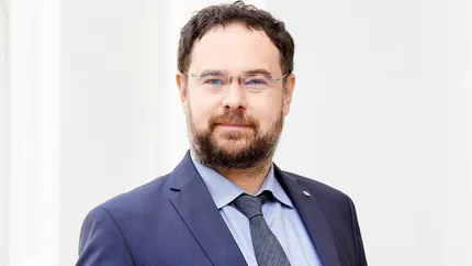 Adrian Codirlașu, CFA România: „Țara noastră nu va intra în zona euro mai devreme de 10 ani”