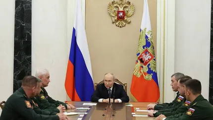 Vladimir Putin a anunțat miercuri o amplă remaniere la vârful armatei ruse, și a numit noi comandanți operaționali pentru războiul din Ucraina