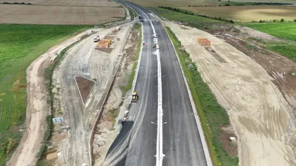 Etapă-cheie pentru Autostrada Bucureștiului. A fost montată ultima grindă din beton a inelului A0