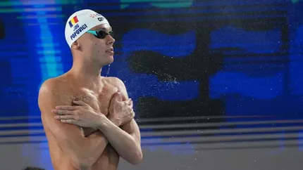 David Popovici, în semifinalele probei de 200 m liber. Românul, al patrulea timp al calificărilor