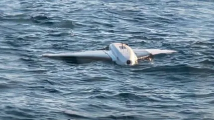 Alertă în Marea Neagră. O dronă încărcată cu explozibil, distrusă de F-16 românești lângă platforma Neptun Deep