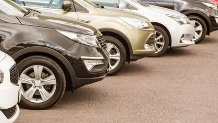 Piața auto încetinește în 2026. Cifra de afaceri din comerțul cu autovehicule și motociclete a scăzut în prima jumătate a anului