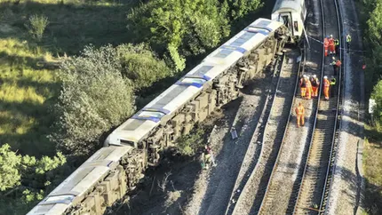 Anglia: Doi oameni grav răniți după deraierea unui tren în apropiere de Lewes. Aproximativ 150 de pasageri se aflau la bord