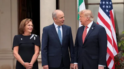 Trump promite eliminarea taxelor vamale pentru whiskeyul irlandez, fără să ofere detalii