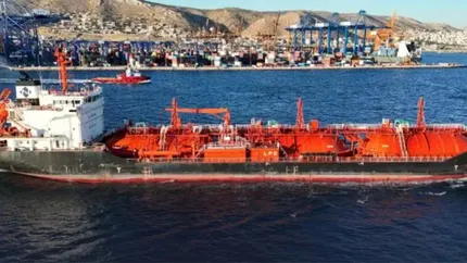 Alertă în Marea Neagră, lângă Sulina: Opt marinari dați dispăruți după izbucnirea unui incendiu la bordul unui petrolier