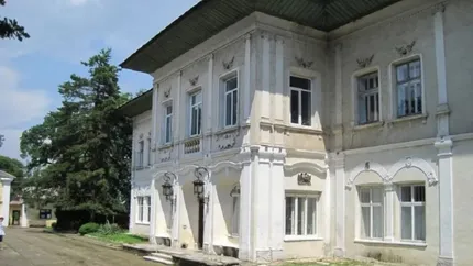 Castelul Cantacuzino-Ghica din Iași, scos din nou la vânzare. Domeniul de aproape 300 de ani costă 750.000 de euro