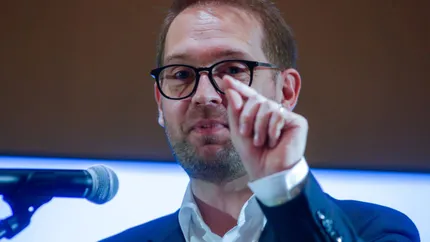 USR decide vineri dacă votează Guvernul Niculescu. Dominic Fritz se opune revenirii PSD la ministerele cu bugete mari