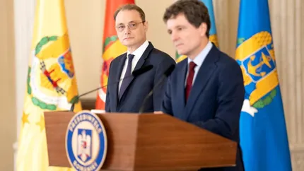 Nicușor Dan și Luca Niculescu, apel către tinerii din diaspora: România are nevoie de experiența și competențele lor