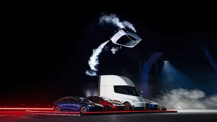 Elon Musk prezintă mașina zburătoare Tesla Roadster. Poate face acrobații în aer, iar prețul de pornire surprinde