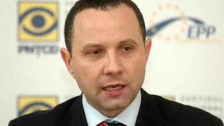 Pavelescu nu mai candidează la parlamentare împotriva lui Daniel Constantin