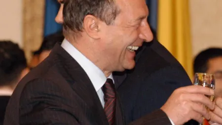 Băsescu a fost felicitat de soacră VIDEO