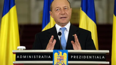 Preşedintele Băsescu, întâmpinat la Preşedinţia germană de 12 copii români
